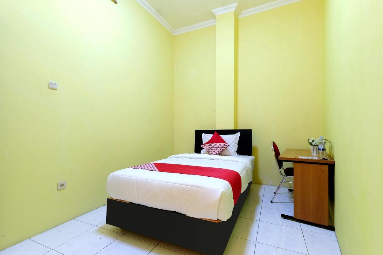 Super Oyo 338 Guest House Omah Manahan Syariah Surakarta  Ngoại thất bức ảnh