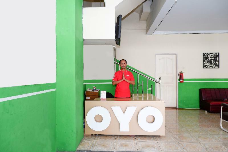 Super Oyo 338 Guest House Omah Manahan Syariah Surakarta  Ngoại thất bức ảnh