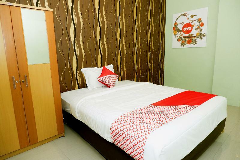 Super Oyo 338 Guest House Omah Manahan Syariah Surakarta  Ngoại thất bức ảnh