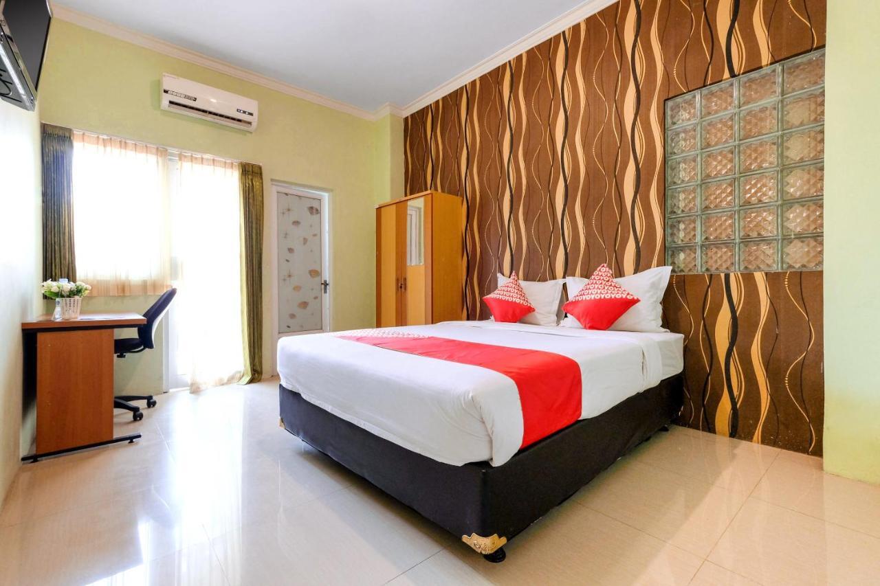 Super Oyo 338 Guest House Omah Manahan Syariah Surakarta  Ngoại thất bức ảnh