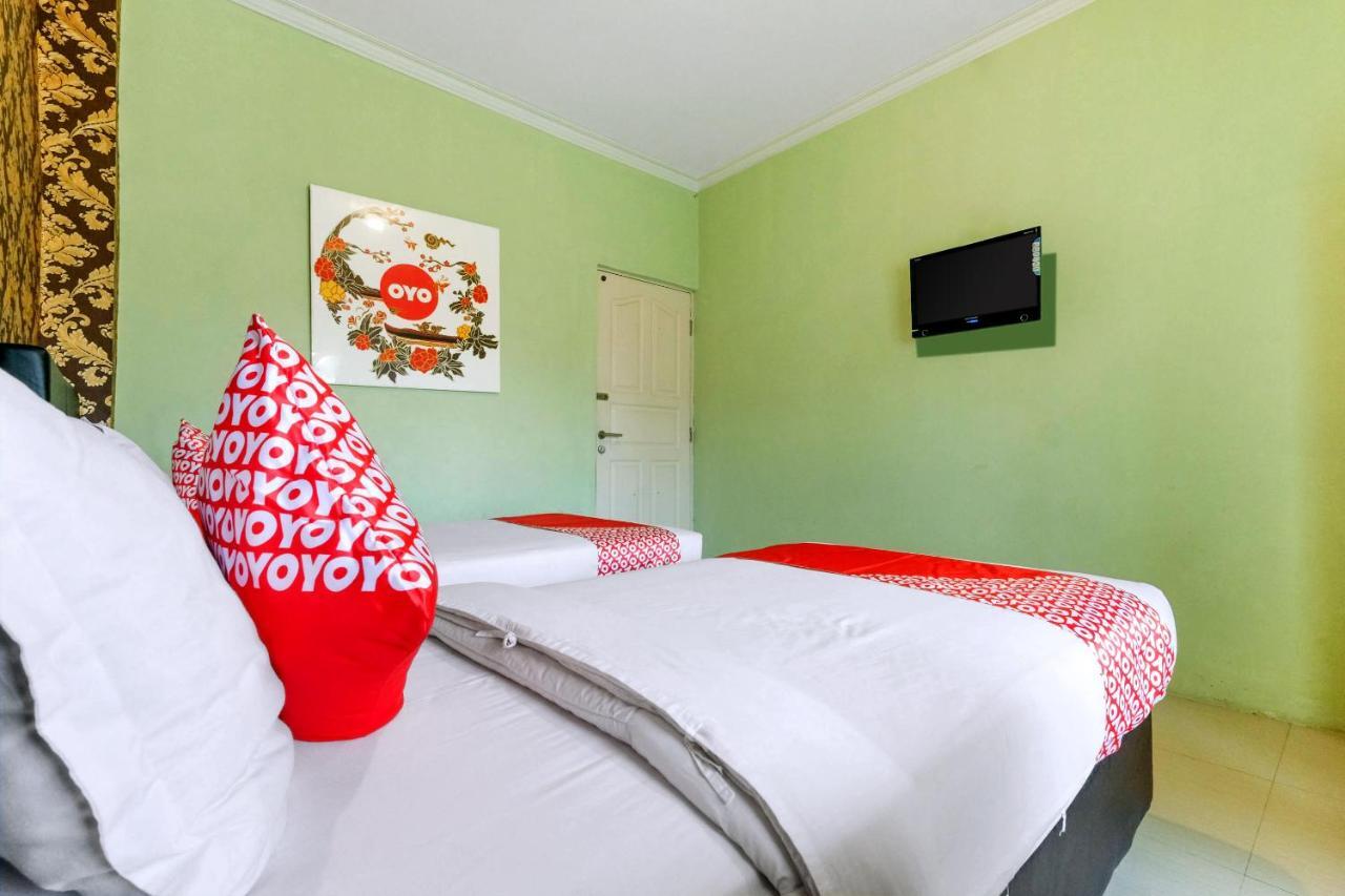 Super Oyo 338 Guest House Omah Manahan Syariah Surakarta  Ngoại thất bức ảnh