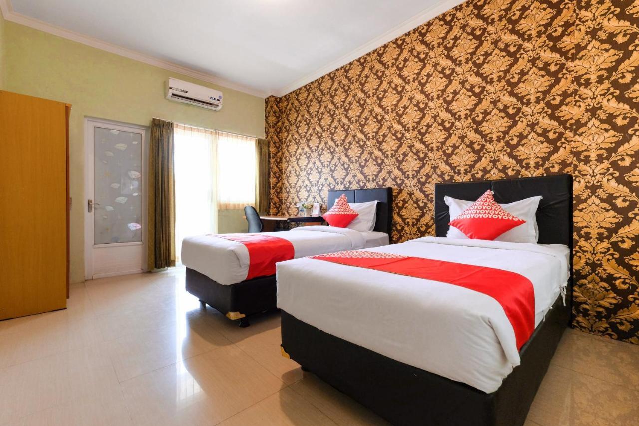 Super Oyo 338 Guest House Omah Manahan Syariah Surakarta  Ngoại thất bức ảnh