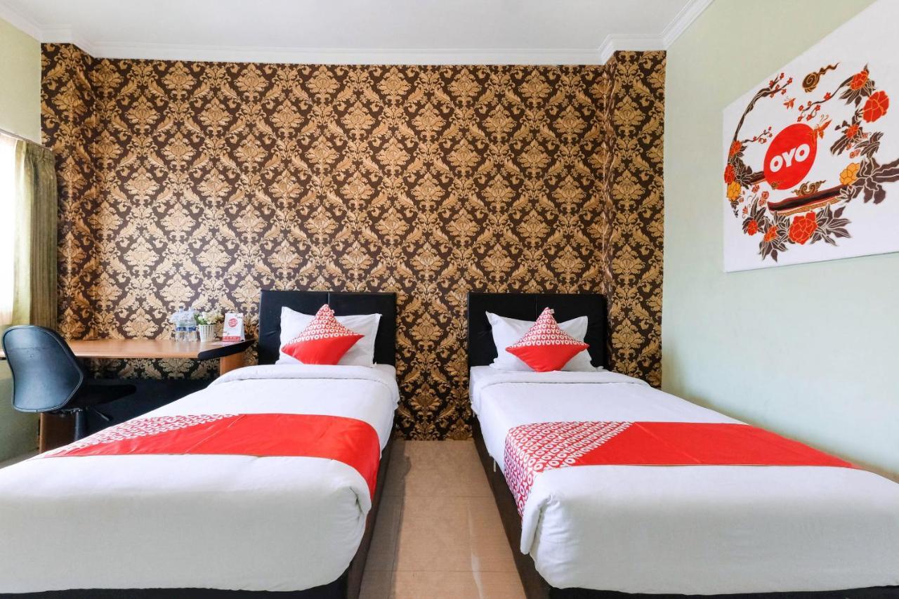 Super Oyo 338 Guest House Omah Manahan Syariah Surakarta  Ngoại thất bức ảnh