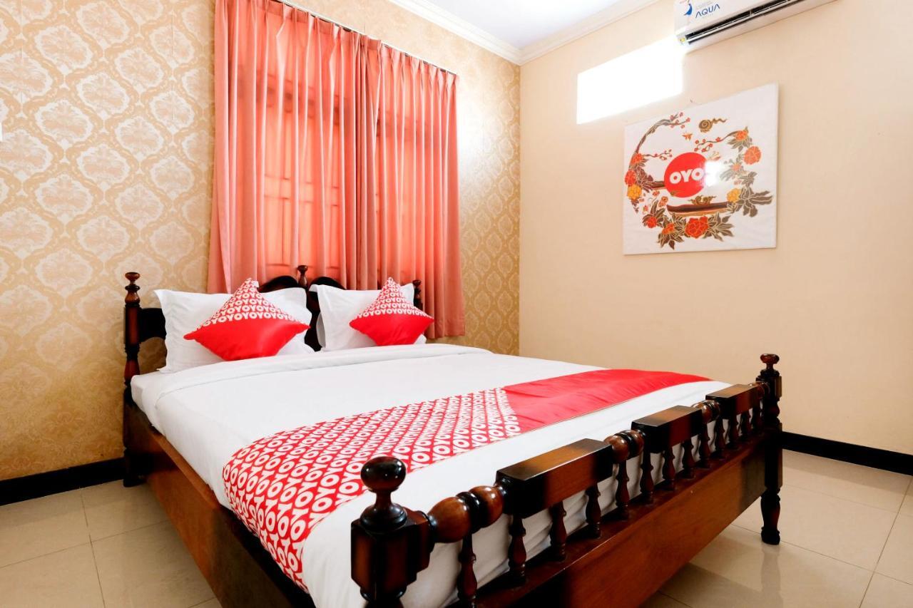 Super Oyo 338 Guest House Omah Manahan Syariah Surakarta  Ngoại thất bức ảnh