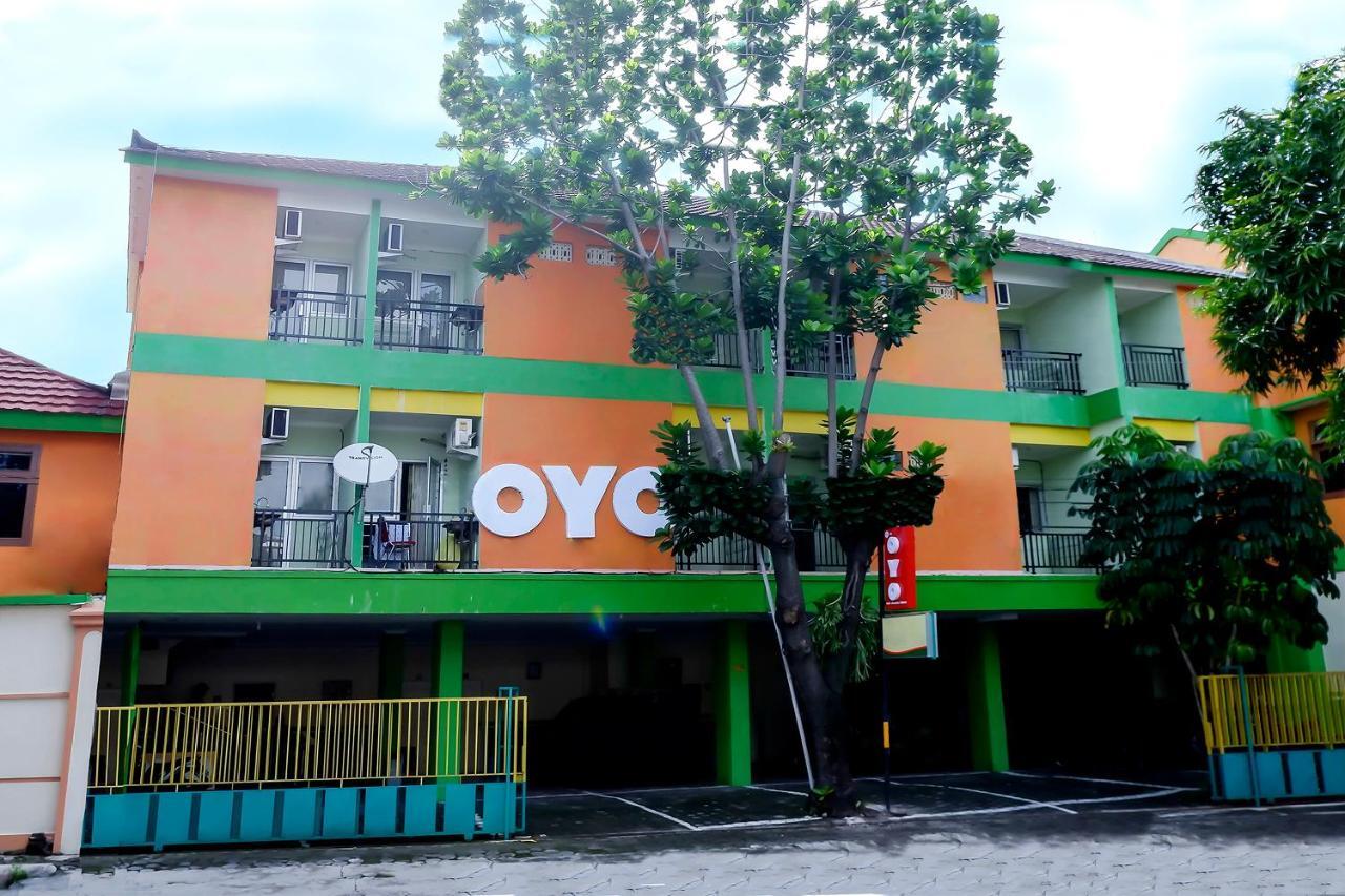 Super Oyo 338 Guest House Omah Manahan Syariah Surakarta  Ngoại thất bức ảnh