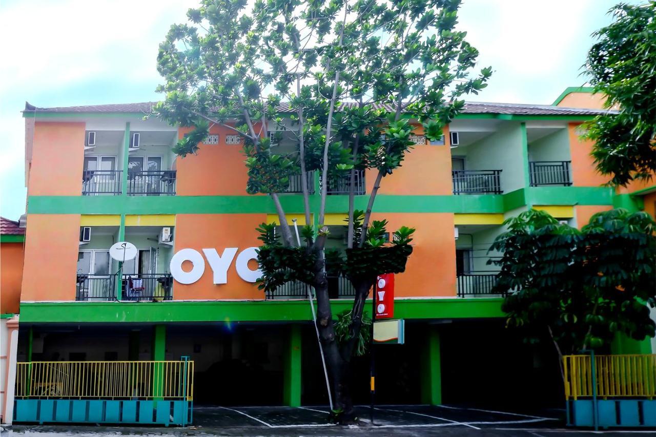 Super Oyo 338 Guest House Omah Manahan Syariah Surakarta  Ngoại thất bức ảnh